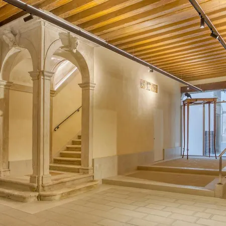아파트 Palazzo Bonvicini 10 *
